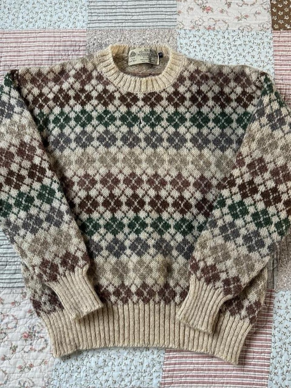 Blarney Woollen Mills Vintage Pure New Wool beige multicolor argyle sweater
